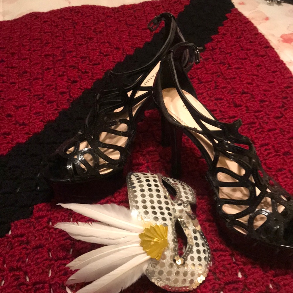 Shoes - Picture 2 of 5